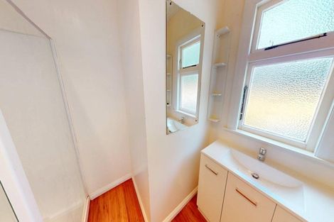 Photo of property in 28 Knowles Street, Terrace End, Palmerston North, 4410