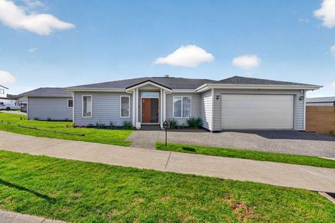 Photo of property in 4 Gemscott Crescent, Huapai, Kumeu, 0810