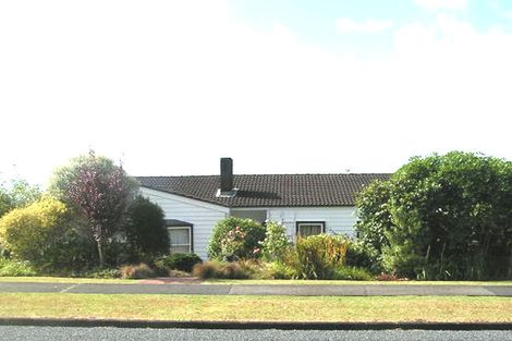 Photo of property in 28 Grenada Avenue, Forrest Hill, Auckland, 0620