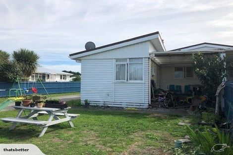 Photo of property in 9 Temuera Street, Otaki, 5512
