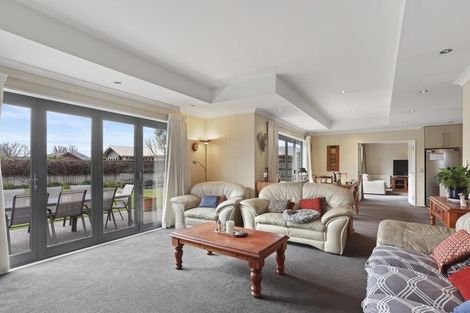 Photo of property in 18 Sycamore Close, Rangiora, 7400