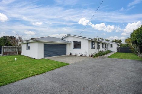 Photo of property in 64 Watt Road, Otatara, Invercargill, 9879