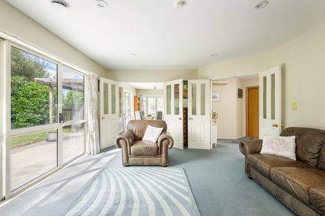 Photo of property in 24 Wendy Place, Heathcote Valley, Christchurch, 8022