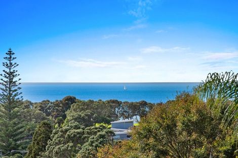 Photo of property in 3/56 Castor Bay Road, Castor Bay, Auckland, 0620