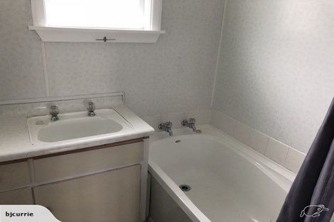 Photo of property in 6 Rochester Street, Awapuni, Palmerston North, 4412