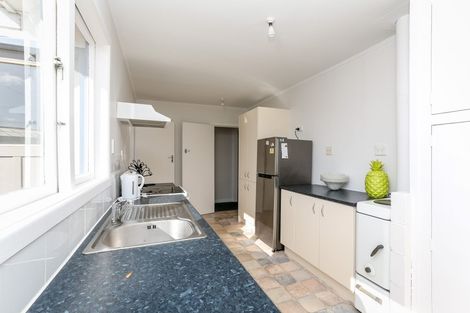 Photo of property in 136 Broadway, Waitara, 4320