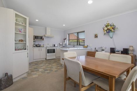 Photo of property in Rangeview Villas, 41/9 Fuller Close, Levin, 5510