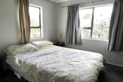 Photo of property in 1/70 Oaktree Avenue, Browns Bay, Auckland, 0630