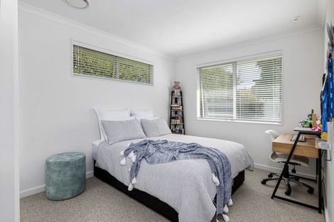 Photo of property in 56 Grovenor Drive, Orewa, 0931
