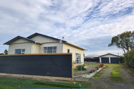 Photo of property in 46 Largs Street, Wallacetown, 9816