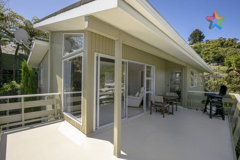 Photo of property in 16 Summit Road, Fairfield, Lower Hutt, 5011