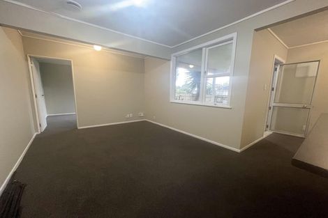 Photo of property in 42 Cobham Crescent, Kelston, Auckland, 0602