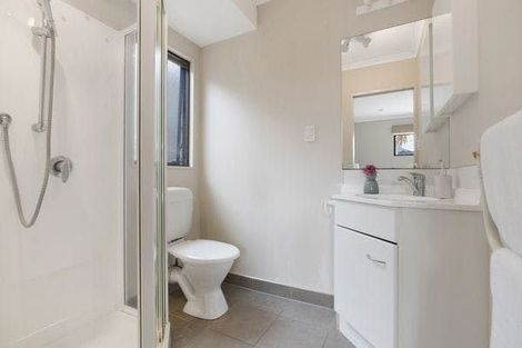 Photo of property in 8 Carisbrook Crescent, Papakura, 2110