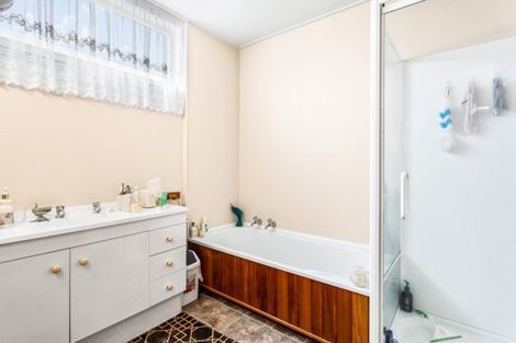 Photo of property in 45 Te Atatu Road, Te Atatu South, Auckland, 0610