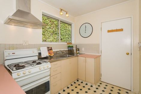 Photo of property in 72 Vandeleur Avenue, Birkdale, Auckland, 0626