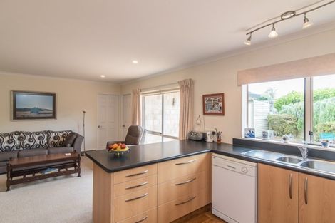 Photo of property in 10 Barrett Drive, Waikanae Beach, Waikanae, 5036