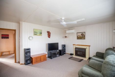 Photo of property in 90 Pipiroa Road, Ngatea, 3503