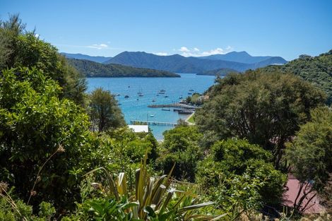 Photo of property in 362a Waikawa Road, Waikawa, Picton, 7220