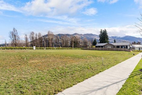 Photo of property in 11 Rubus Street, Wanaka, 9382