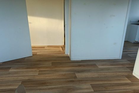 Photo of property in 10 Elvira Place, Ranui, Auckland, 0612