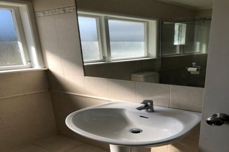 Photo of property in 170 Ti Rakau Drive, Pakuranga, Auckland, 2010