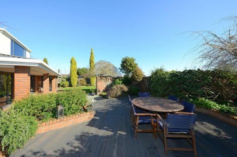 Photo of property in 5 Arundel Gate, Avonhead, Christchurch, 8042