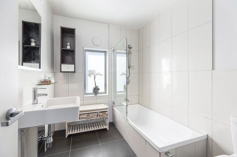 Photo of property in 7c Aranui Street, Miramar, Wellington, 6022