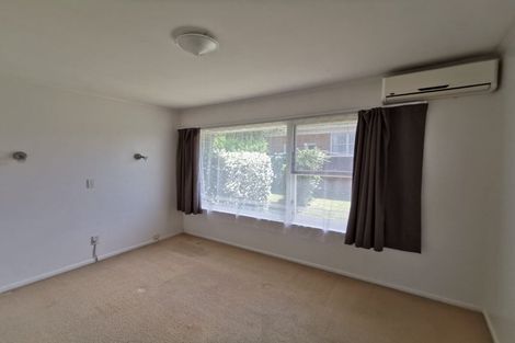 Photo of property in 1/7 Evelyn Place, Hillcrest, Auckland, 0627