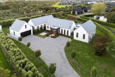 Photo of property in 3/45 Saint Kilda Road, Cambridge, 3434