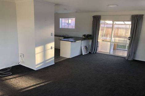 Photo of property in 141 Queenspark Drive, Parklands, Christchurch, 8083