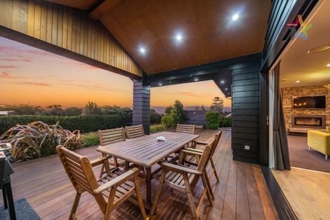 Photo of property in 13 Mount Marua Way, Timberlea, Upper Hutt, 5018