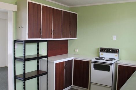 Photo of property in 2/82 John F Kennedy Drive, Milson, Palmerston North, 4414