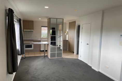 Photo of property in 1/4 Keeling Road, Henderson, Auckland, 0612