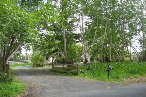 Photo of property in 188 Awa Road, Kumeu, 0891