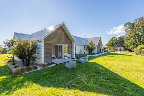 Photo of property in 1232 Taihape Road, Sherenden, Hastings, 4179