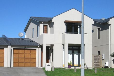 Photo of property in 60 Gunner Drive, Te Atatu Peninsula, Auckland, 0610