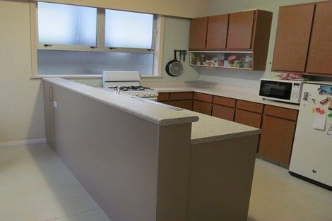 Photo of property in 15 Sutherland Crescent, Melrose, Wellington, 6023