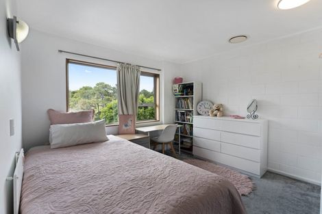 Photo of property in 2/39c Coronation Road, Hillcrest, Auckland, 0627
