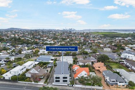 Photo of property in 2/32a Westgate Drive, Massey, Auckland, 0614