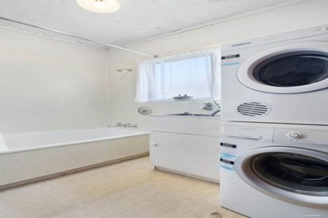 Photo of property in 22 Vanbrugh Place, Bucklands Beach, Auckland, 2014