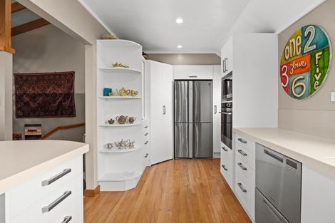 Photo of property in 12a Cobden Crescent, Bluff Hill, Napier, 4110