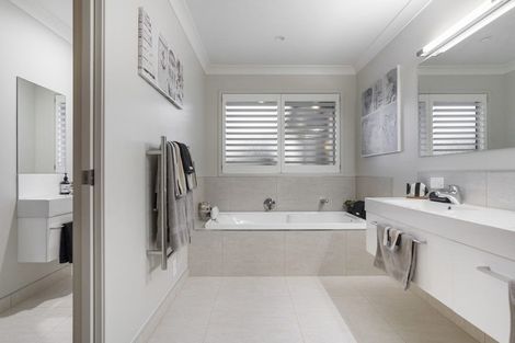 Photo of property in 28 Pacific Park Way, Papamoa Beach, Papamoa, 3118