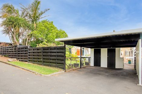 Photo of property in 3/340 Te Atatu Road, Te Atatu South, Auckland, 0610