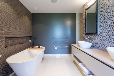 Photo of property in 455 Sawyers Arms Road, Harewood, Christchurch, 8051