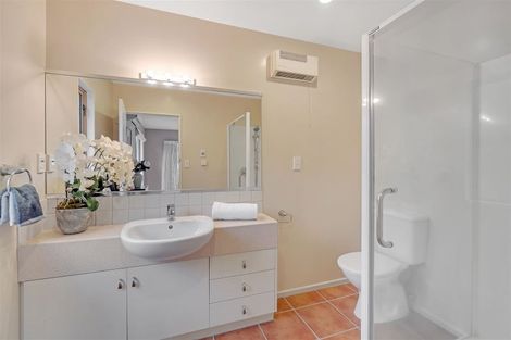 Photo of property in 21 Kirkwood Avenue, Upper Riccarton, Christchurch, 8041