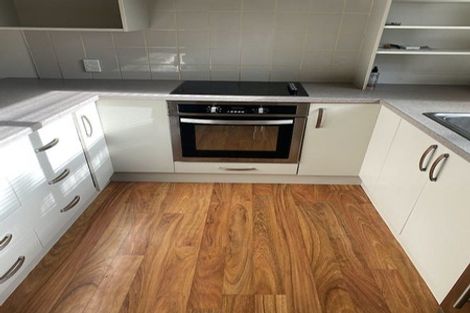 Photo of property in 70 Robbies Road, Shelly Park, Auckland, 2014