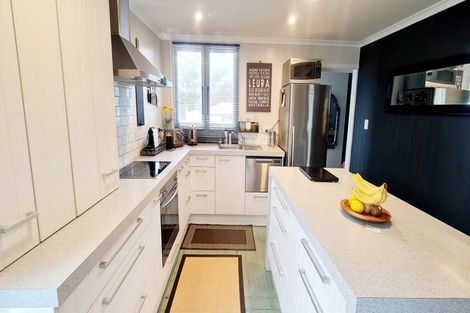 Photo of property in 290 Rosetta Road, Raumati Beach, Paraparaumu, 5032