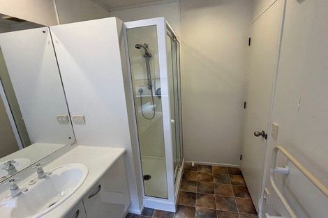 Photo of property in 2/31 Crescent Hills Court, Northpark, Auckland, 2013