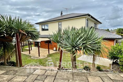 Photo of property in 35 Peninsula Road, Mangere, Auckland, 2022
