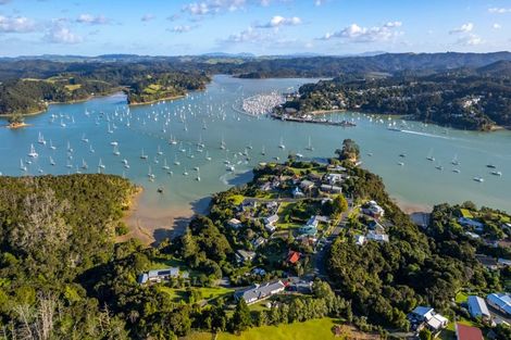 Photo of property in 5 Deeming Road, Okiato, Russell, 0272